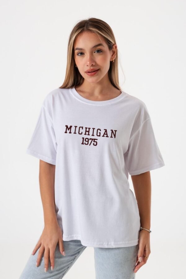 Remera oversize Michigan